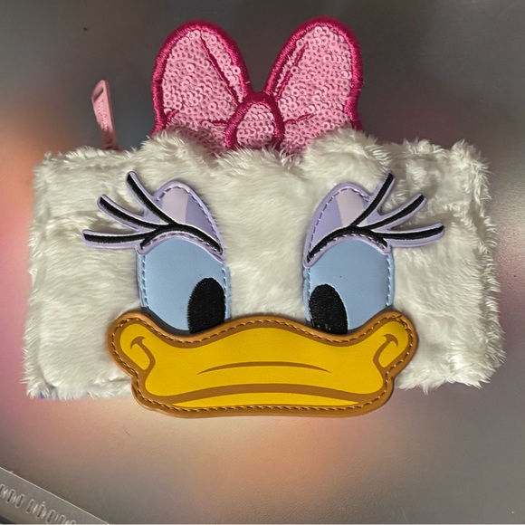 Loungefly Handbags - Loungefly Disney Daisy Duck Card Holder Wallet